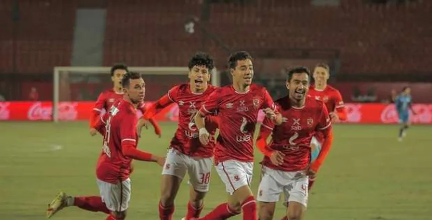 مفاجآت في تشكيل الأهلي أمام سيراميكا كليوباترا