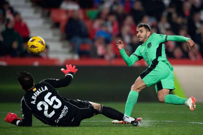 غرناطة ضد أتلتيكو مدريد