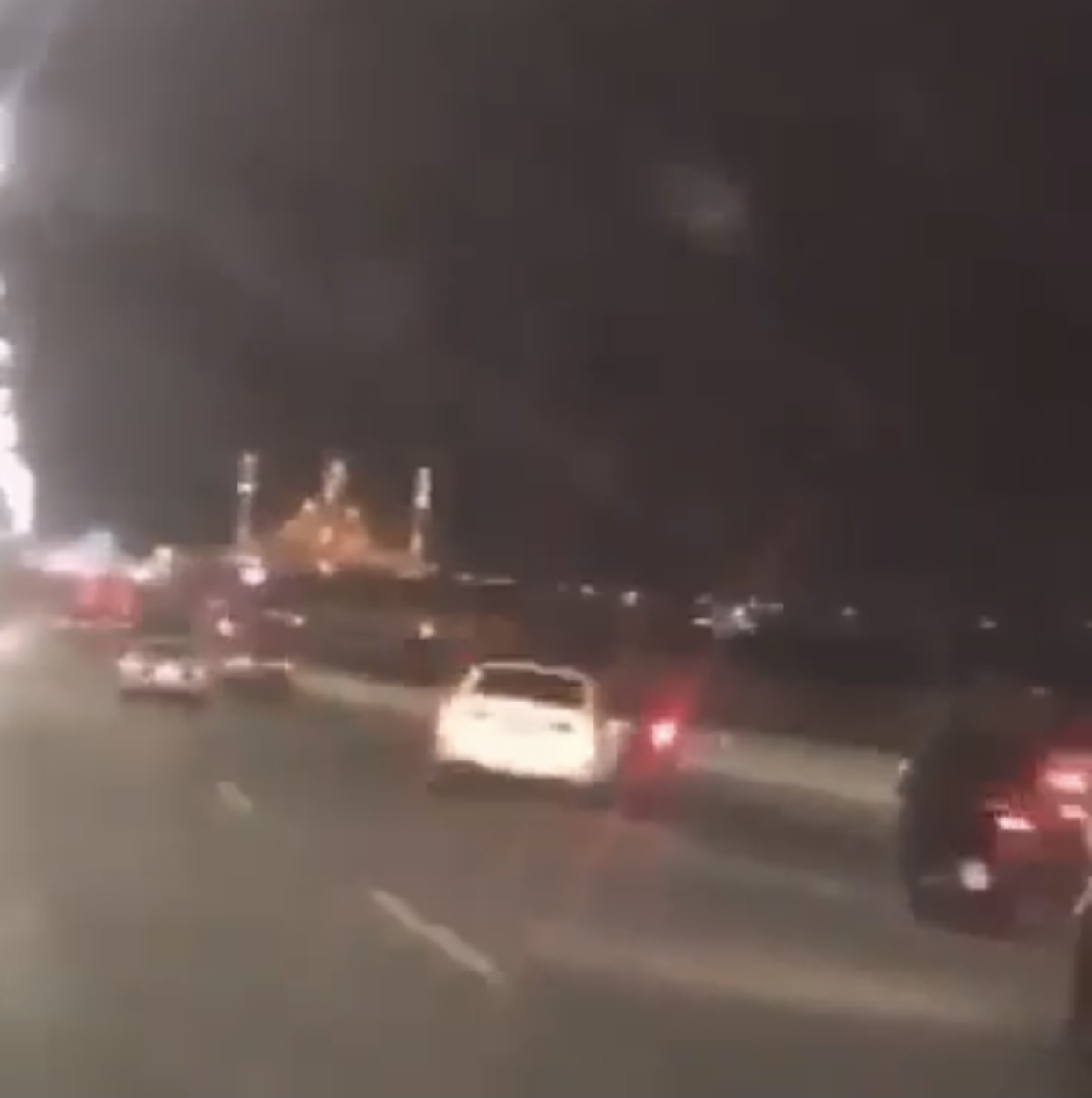 سعودي يصدم الدراجات النارية عمدا