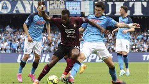 مباراة نابولي وساليرنيتانا في الدوري الإيطالي