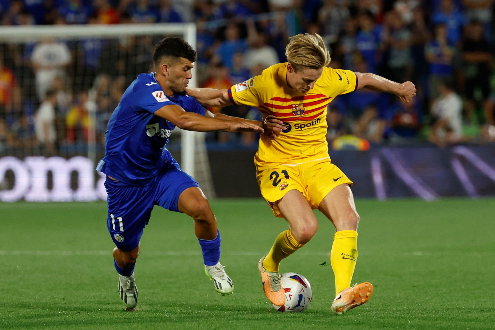 موعد ومعلق مباراة برشلونة وخيتافي في الدوري الإسباني