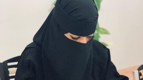 امرأة سعودية تكتشف خيانة زوجها