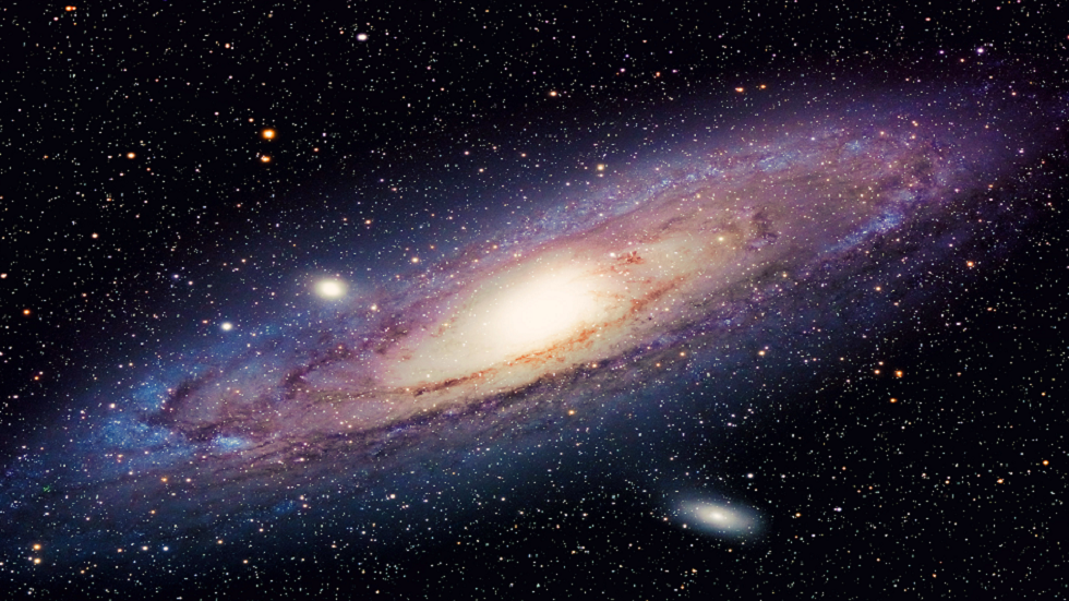 خلاف فلكي يلوح في الأفق